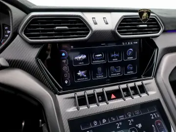 LAMBORGHINI Urus Performante MY24