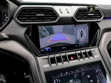 LAMBORGHINI Urus Performante MY24