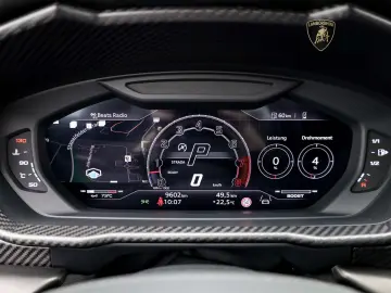 LAMBORGHINI Urus Performante MY24