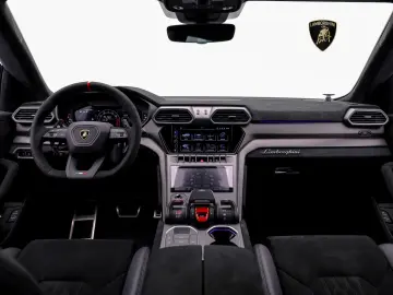LAMBORGHINI Urus Performante MY24