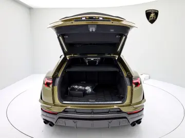 LAMBORGHINI Urus Performante MY24