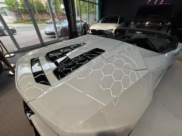 LAMBORGHINI Huracán EVO Spyder