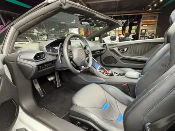 LAMBORGHINI Huracán EVO Spyder