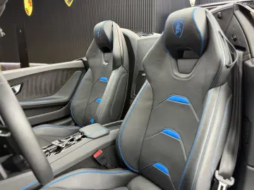 LAMBORGHINI Huracán EVO Spyder