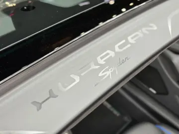 LAMBORGHINI Huracán EVO Spyder