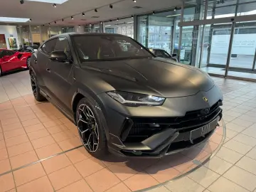 LAMBORGHINI Urus Performante  Matt Lack Panorama B&O 23