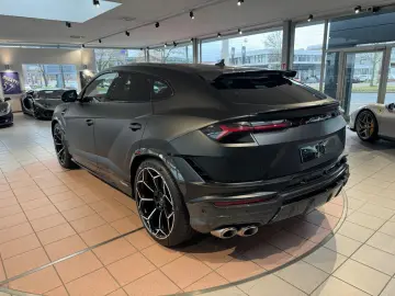 LAMBORGHINI Urus Performante  Matt Lack Panorama B&O 23