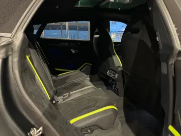 LAMBORGHINI Urus Performante  Matt Lack Panorama B&O 23