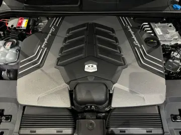 LAMBORGHINI Urus Performante  Matt Lack Panorama B&O 23