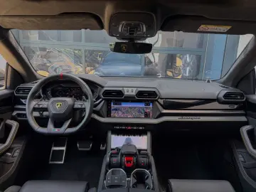 LAMBORGHINI Urus SE -9.500KM-PANO-23 -B&O