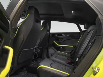 LAMBORGHINI Urus SE   Verde Scandal   Akrapovic   Black Roof