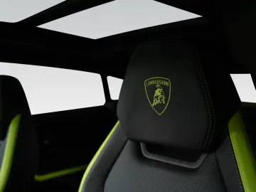LAMBORGHINI Urus SE   Verde Scandal   Akrapovic   Black Roof