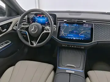 MERCEDES-BENZ E 200   AVANTGARDE MEMO 360 DISTR KAMERA SPUR