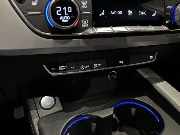 AUDI A5 40 TDI S line  NAVI  B&O  RFK  DAB  20 ZOLL