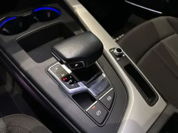 AUDI A5 40 TDI S line  NAVI  B&O  RFK  DAB  20 ZOLL
