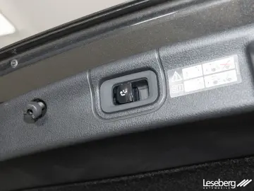 MERCEDES-BENZ AMG C 63 S E Performance DIG.LIGHT Pan…