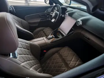 MERCEDES-BENZ SL 63 AMG 4Matic - Manufaktur Carbon ACC Burm.