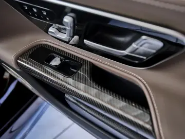 MERCEDES-BENZ SL 63 AMG 4Matic - Manufaktur Carbon ACC Burm.