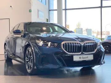 BMW 550e Lim xDr. M-Sport SurrView Sbel HUD AHK ACC
