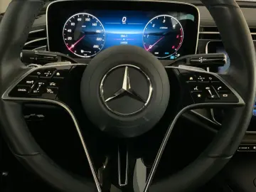 MERCEDES-BENZ E 220 d Limo AVANTGARDE Pano DISTRONIC Keyless