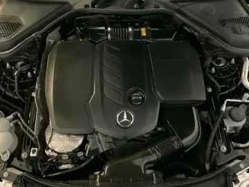 MERCEDES-BENZ E 220 d Limo AVANTGARDE Pano DISTRONIC Keyless