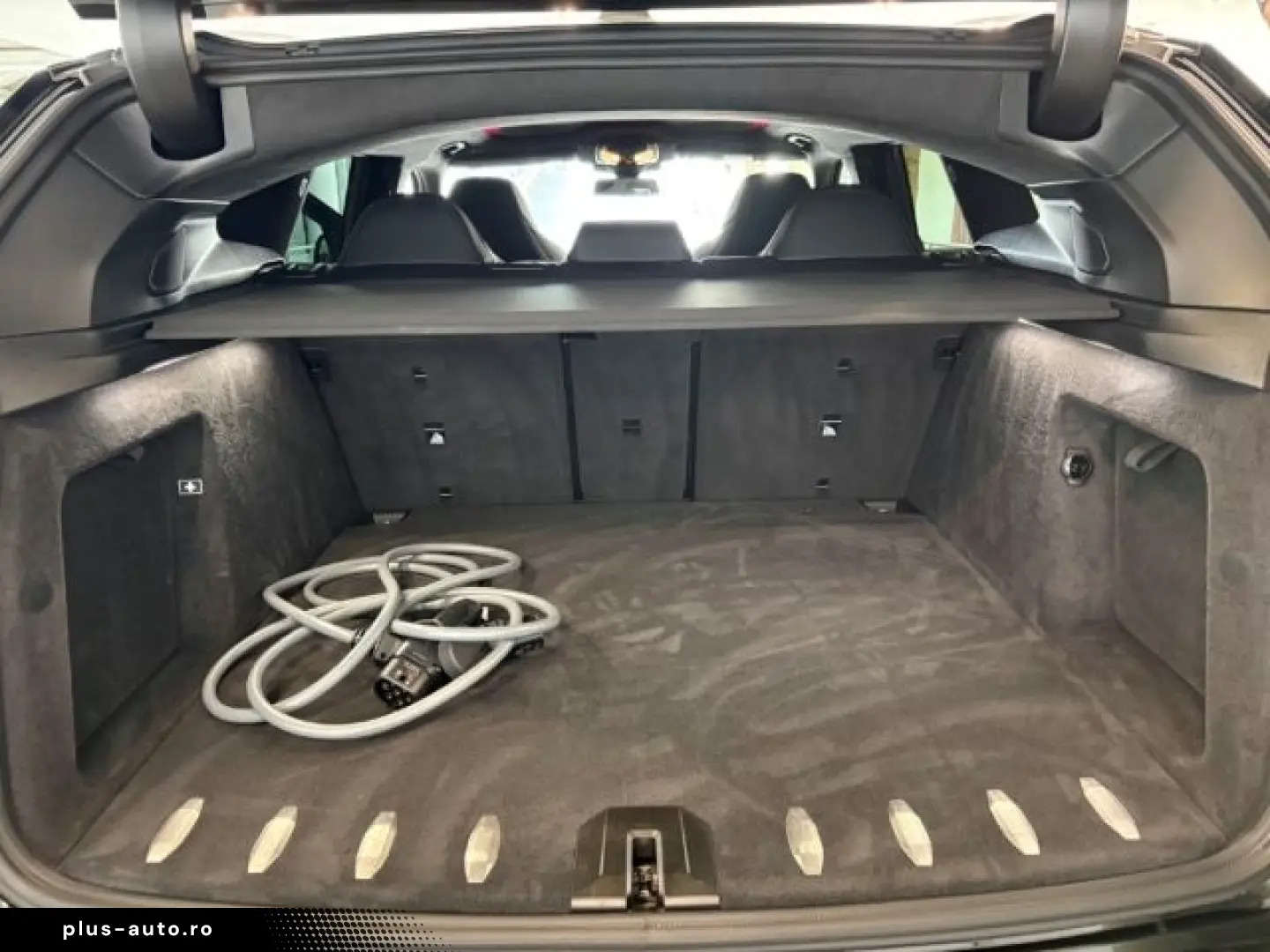 BMW XM 50e MSpo Massage Ventil 360