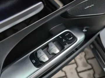 MERCEDES-BENZ C 220d Avantgarde STANDHE. LEDER SOUND…