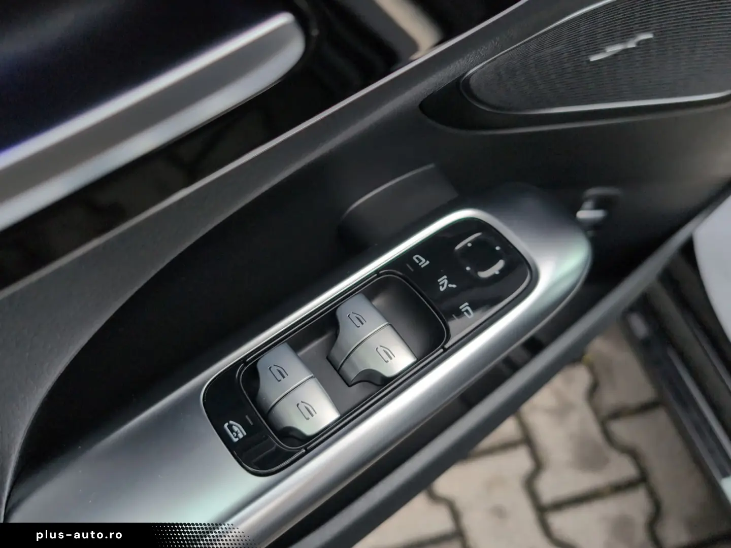 MERCEDES-BENZ C-Class 2023 — imagine 10