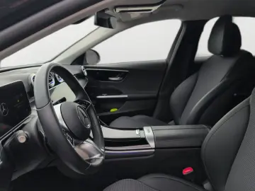 MERCEDES-BENZ C 220d Avantgarde STANDHE. LEDER SOUND…