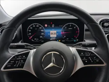 MERCEDES-BENZ C 220d Avantgarde STANDHE. LEDER SOUND…