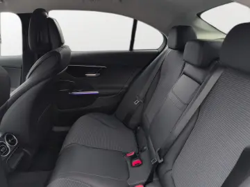 MERCEDES-BENZ C 220d Avantgarde STANDHE. LEDER SOUND…