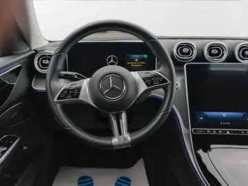MERCEDES-BENZ C 220d Avantgarde STANDHE. LEDER SOUND…