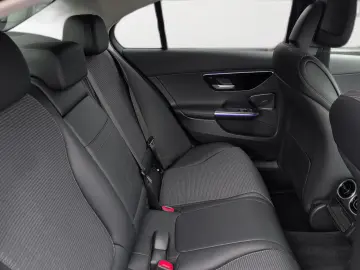 MERCEDES-BENZ C 220d Avantgarde STANDHE. LEDER SOUND…