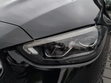 MERCEDES-BENZ C 220d Avantgarde STANDHE. LEDER SOUND…