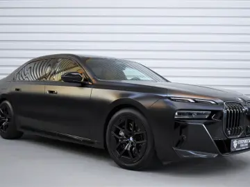 BMW 760i xDrive Bowers&Wilkins Pano 360  LED HeadUP