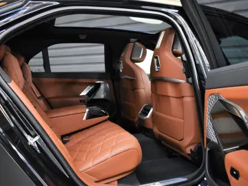 BMW 760i xDrive Bowers&Wilkins Pano 360  LED HeadUP