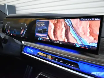 BMW 760i xDrive Bowers&Wilkins Pano 360  LED HeadUP