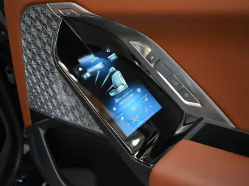 BMW 760i xDrive Bowers&Wilkins Pano 360  LED HeadUP