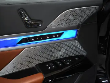 BMW 760i xDrive Bowers&Wilkins Pano 360  LED HeadUP