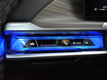 BMW 760i xDrive Bowers&Wilkins Pano 360  LED HeadUP