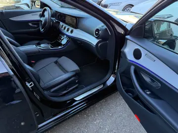 MERCEDES-BENZ E 200 Lim.Avantgarde Night-Paket Media-Display