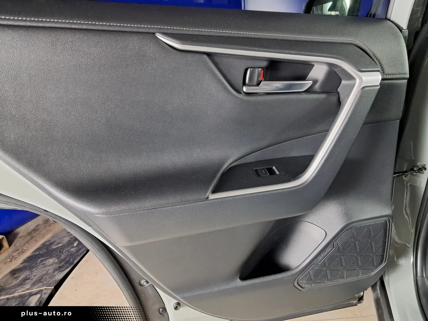 TOYOTA RAV 4 DYNAMIC HYBRID HSD E-CVT