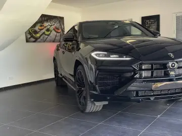 Lamborghini Urus SE MASSAGE 23  STYLE PACK