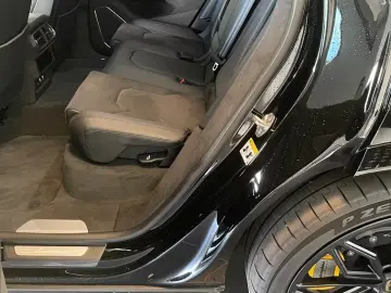 Lamborghini Urus SE MASSAGE 23  STYLE PACK