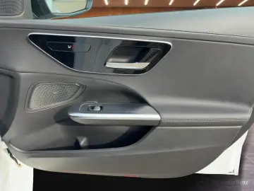 MERCEDES-BENZ C 180 AMG-Line CarPlay Night R.-Kamera…