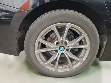 BMW 320d Limo xDrive Shadow-Line WIDE LED CARPLAY