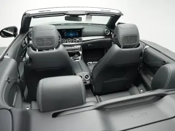 MERCEDES-BENZ E 450 Cabrio AMG BURMESTER HUD AMBIENT…