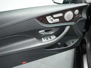 MERCEDES-BENZ E 450 Cabrio AMG BURMESTER HUD AMBIENT…
