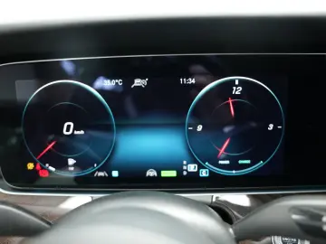 MERCEDES-BENZ E 450 Cabrio AMG BURMESTER HUD AMBIENT…