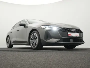 AUDI A5 Limousine TFSI S tronic  ACC AHK R-KAM 18